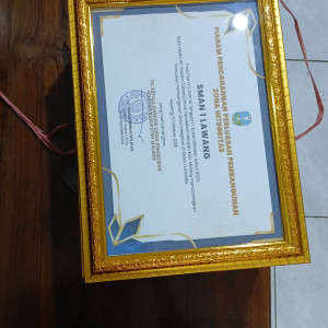 Bingkai Frame Pigura A4