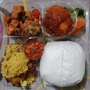 NASI KOTAK R10