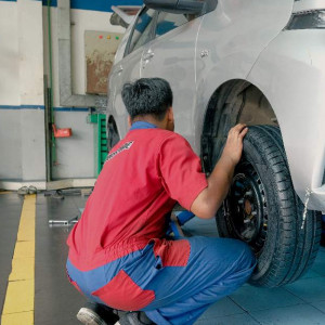 Spooring Balancing roda 4 Avanza