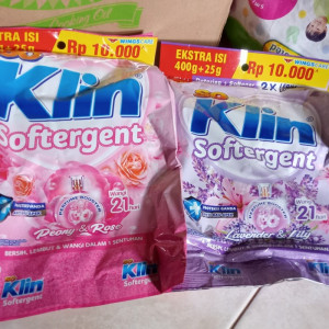 Detergent bubuk Soklin 400 gr