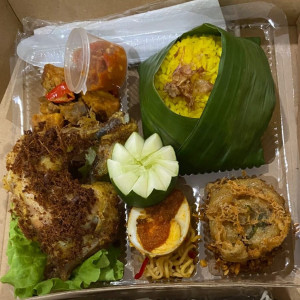 NASI KUNING
