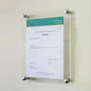 Papan Informasi Akrilik 3mm,  85cm x 55cm