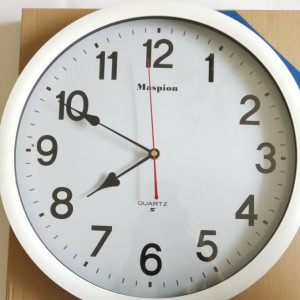 Jam Dinding Maspion 37 cm