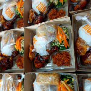 Nasi box ayam