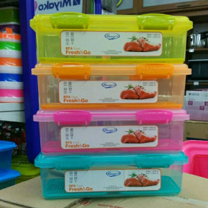 Kotak plastik penyimpanan bersekat