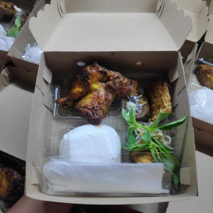 Nasi Box Ayam Bakar Kampung