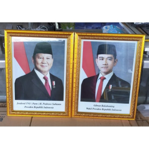 CETAK FOTO + FIGURA 45 X 30