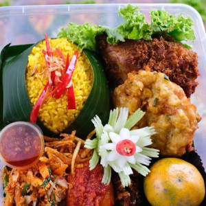 Paket makan komplit