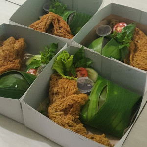 PAKET NASI KOTAK