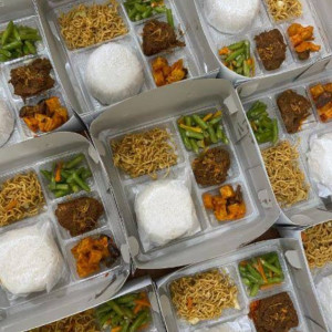 Nasi Box Ayam Reguler