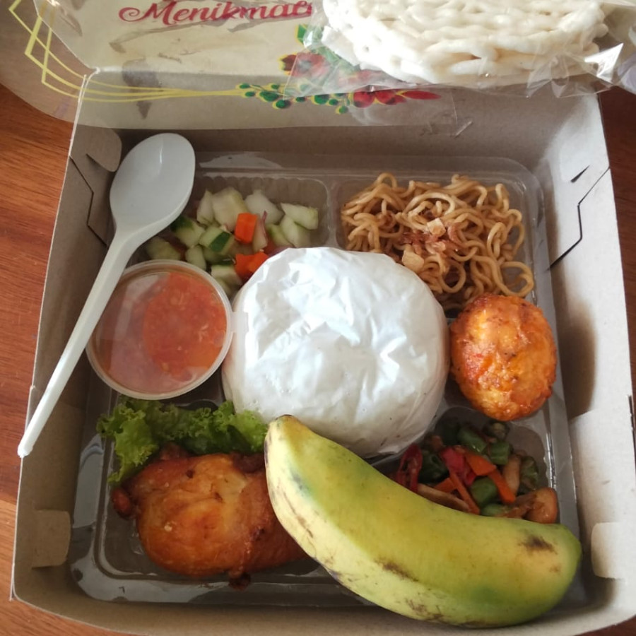 PAKET NASI AYAM GORENG