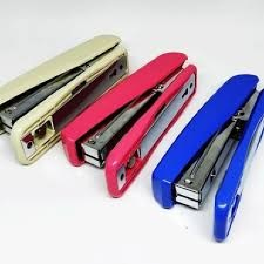 Staples Sedang (No. 3) Max