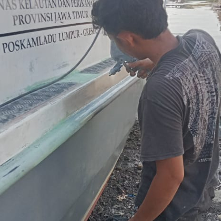PERAWATAN DAN PEMELIHARAAN SPEEDBOAT FIBERGLASS - depan