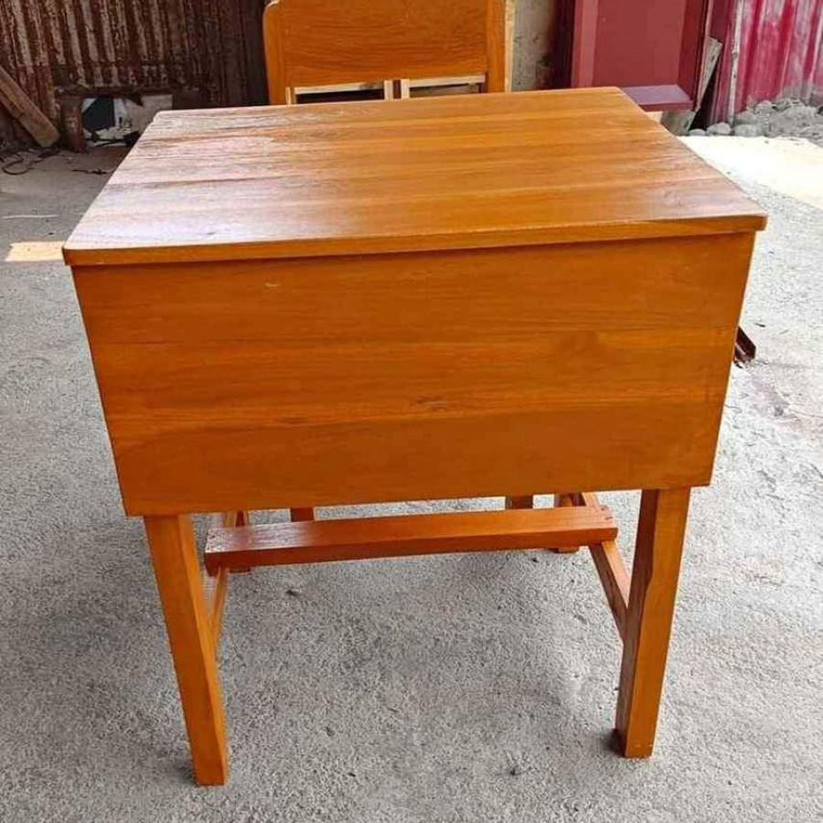 MEJA SISWA KAYU - depan