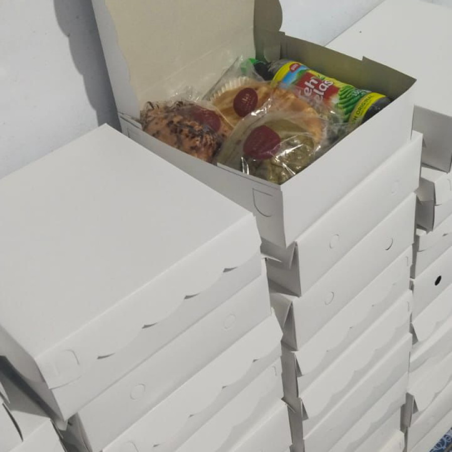 Paket Snack Kotak - depan