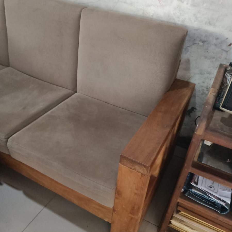 KURSI TAMU 2 1 1 1