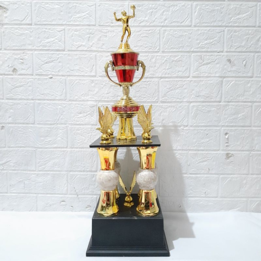 Piala/Trofi Lomba