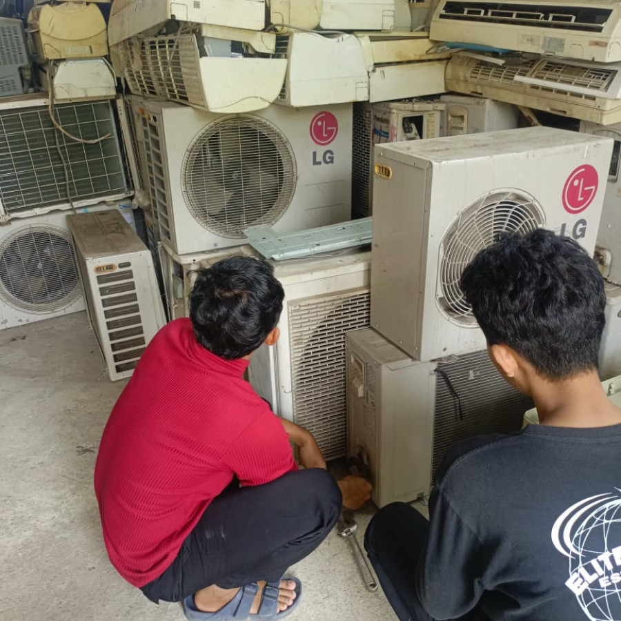 Cuci AC - Cleaning AC - samping