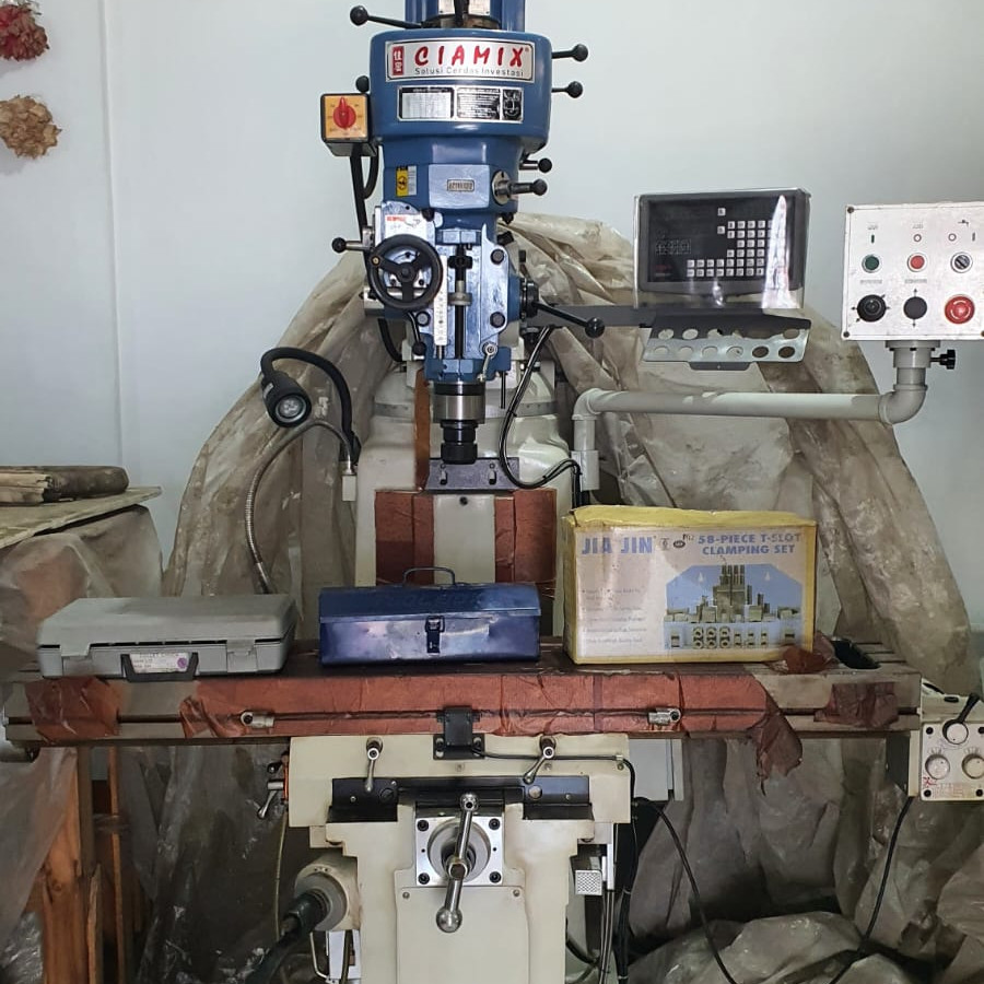 Mesin Milling Konvensional Ciamix Tipe SP3T - utama