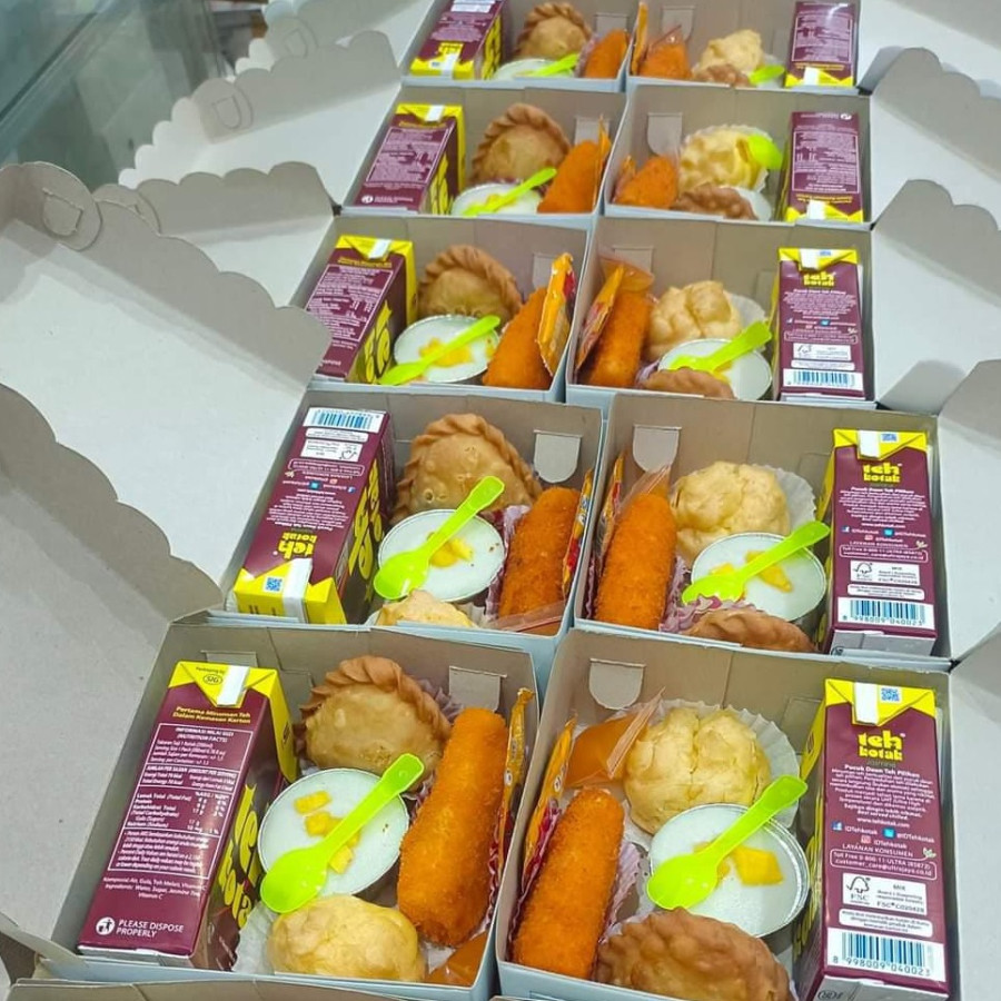 Kue Kotak - Snack Box - samping