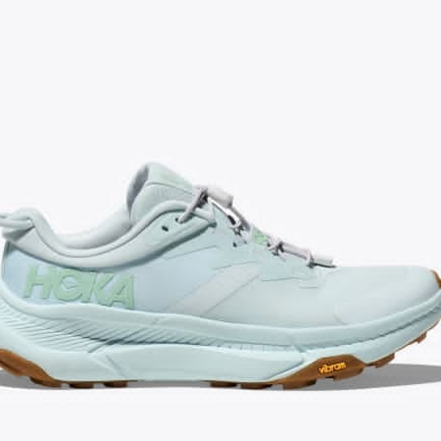 Sepatu Lapangan merk Adidas - depan