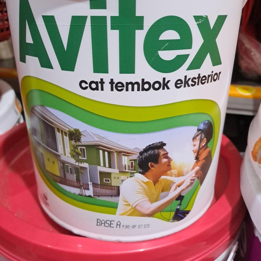 Cat tembok ekterior putih avian