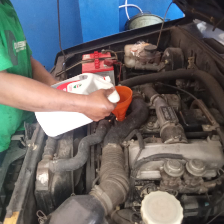 Pemeliharaan / Perawatan Kendaraan Bermotor Roda 4 Sedang (Manual) - samping