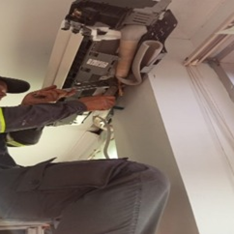 Pemasangan AC Split 2 Pk merk Panasonic - depan