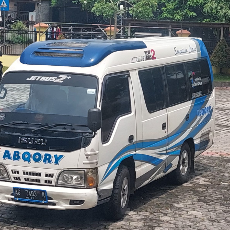 SEWA KENDARAAN MINIBUS ELF