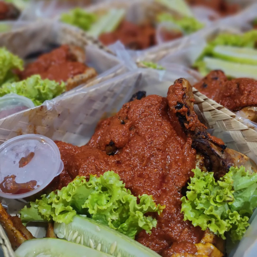 Ayam panggang bumbu rujak