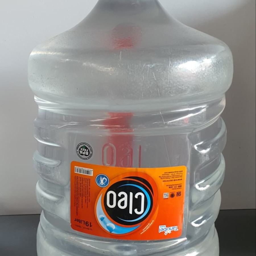 Air Mineral Isi Ulang Cleo 19 L BWS