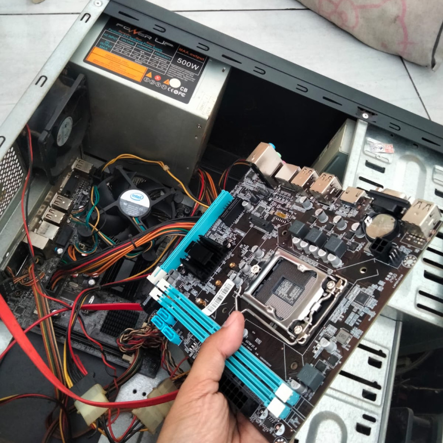 SERVICE KOMPUTER DAN PERGANTIAN PART