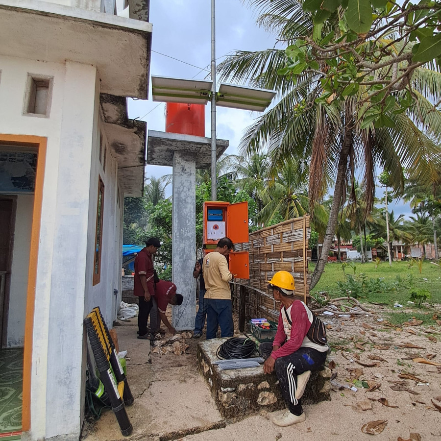 Pemeliharaan Internet - depan