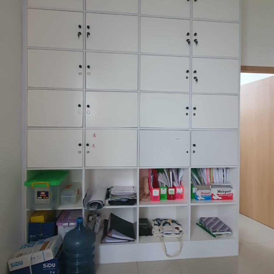 Loker 32 Pintu