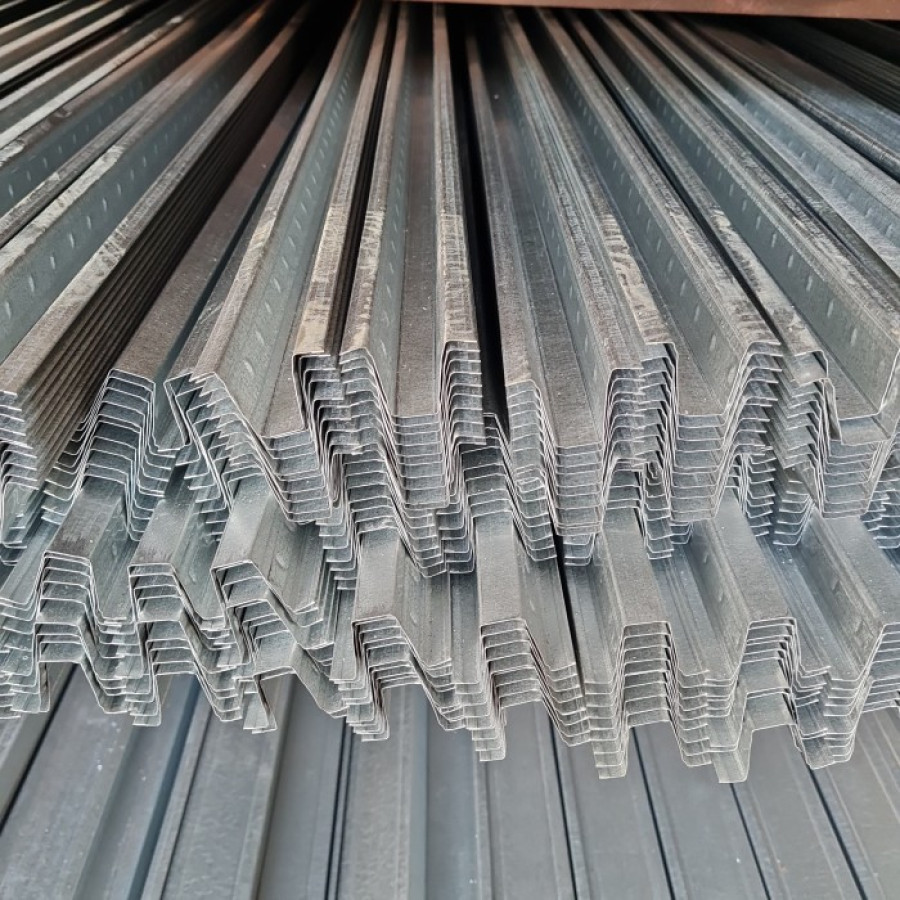 Roof Bottom/Reng baja ringan 0.45 harga per meter - depan