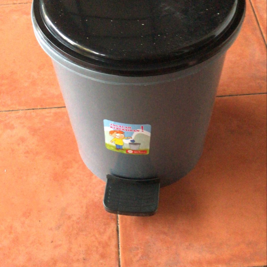 Tempat Sampah Pedal Injak (MARS)
