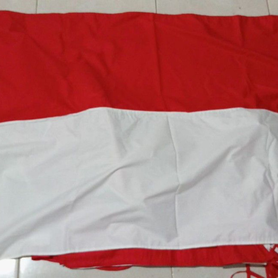Bendera Merah Putih Ukuran 120 x 80 cm - samping