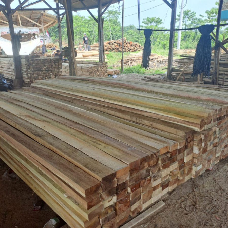 KAYU UKURAN 4X6X4M MERK LOKAL
