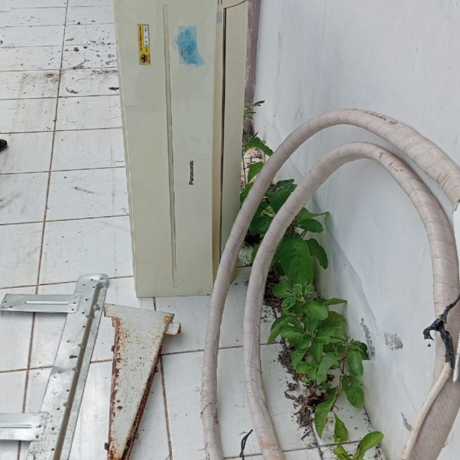 BONGKAR PASANG INDOOR AC PANASONIC  1 PK RUANG SARMED - utama