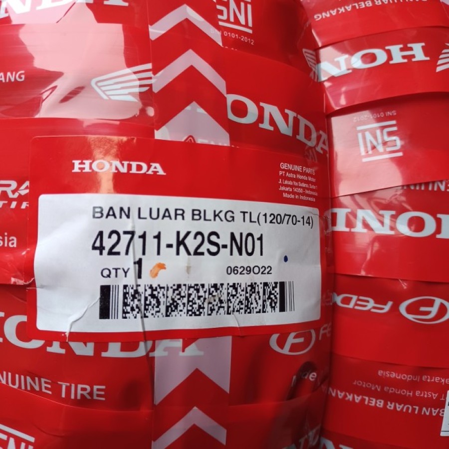 Ban Belakang Honda Vario 160 K2S (120/70-14M/C 61P) - depan