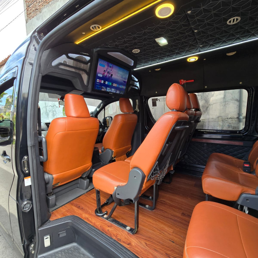 SEWA MINI BUS - depan