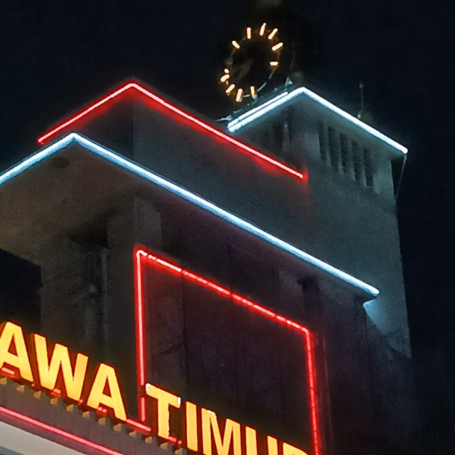 Pemeliharaan dekorasi lampu hias gedung kantor bangunan - utama