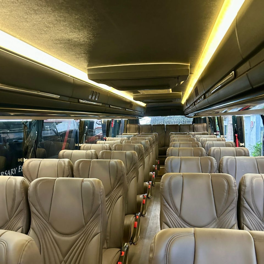 SEWA BUS PARIWISATA DARI SEMARANG KE GRESIK PP SELAMA 3 DAYS - detail