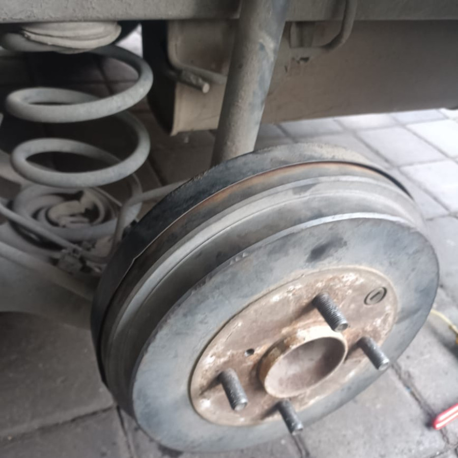 Jasa Service Sedang Understell mobil SUV, MPV dan Truck - utama