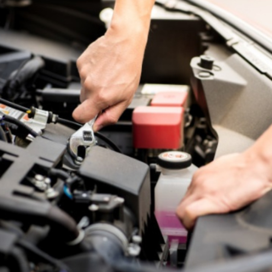 Jasa Servis/ Pemeliharaan Kendaraan Mobil Dinas - samping