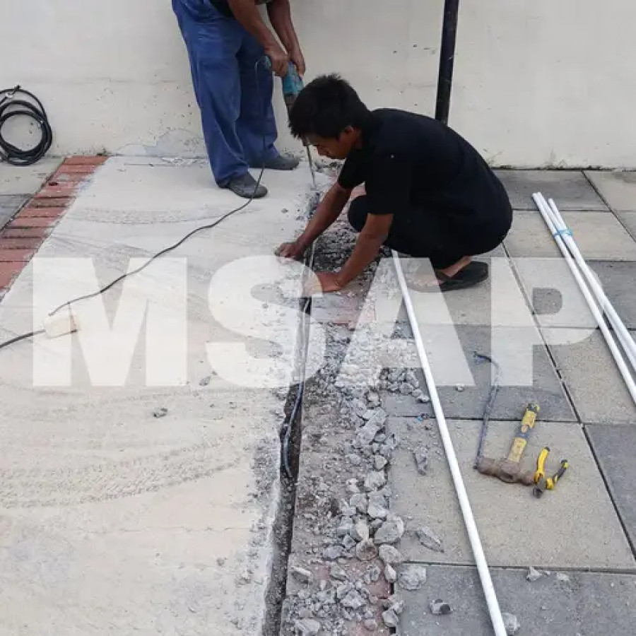 Pemasangan Pipa Clipsal 20 mm