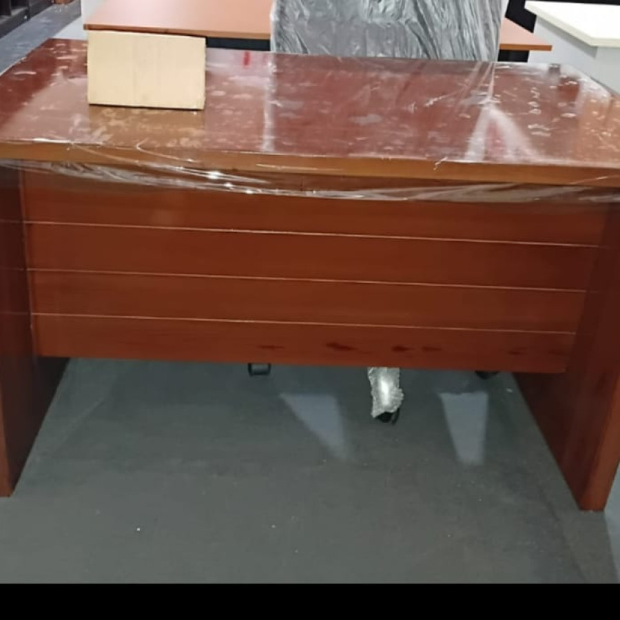 Merk Decorative Wood - depan