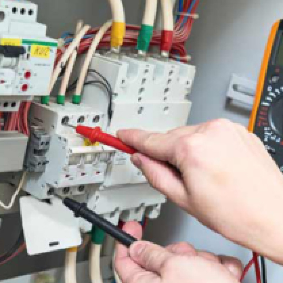 Pasang kabel power dari panel induk