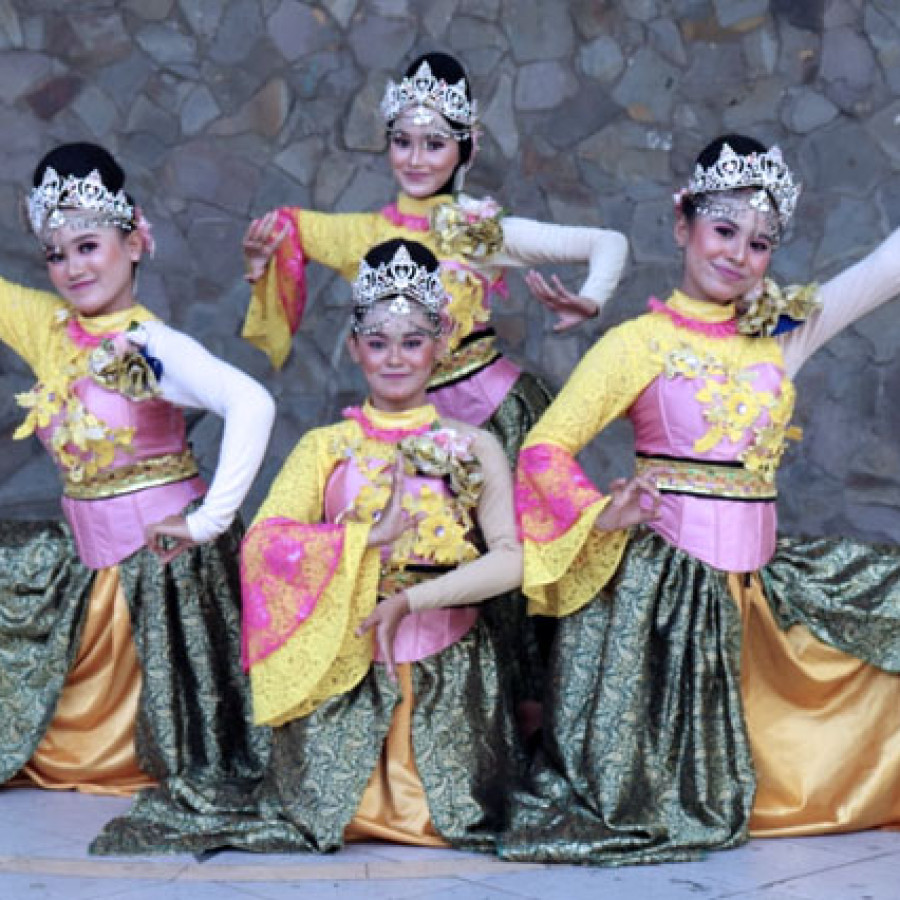KESENIAN SANGGAR SAKANTHI - depan