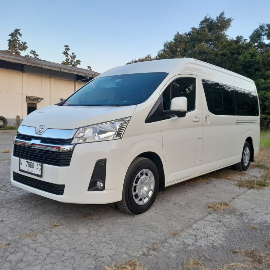 TOYOTA HIACE PREMIO ( Harian ) Tujuan Jember - utama